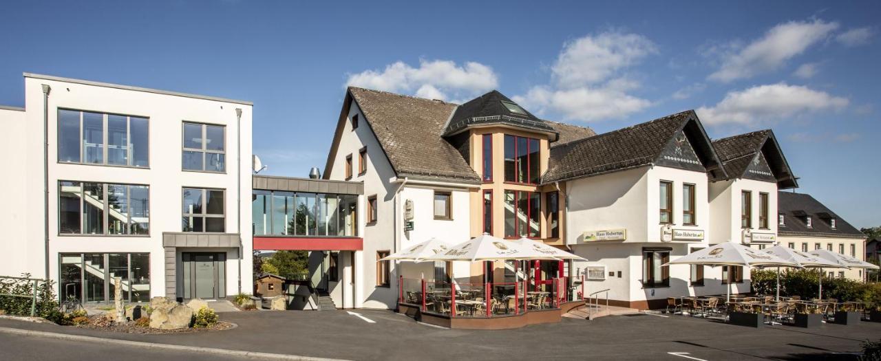 Haus Hubertus Hotel Winterspelt Exterior photo